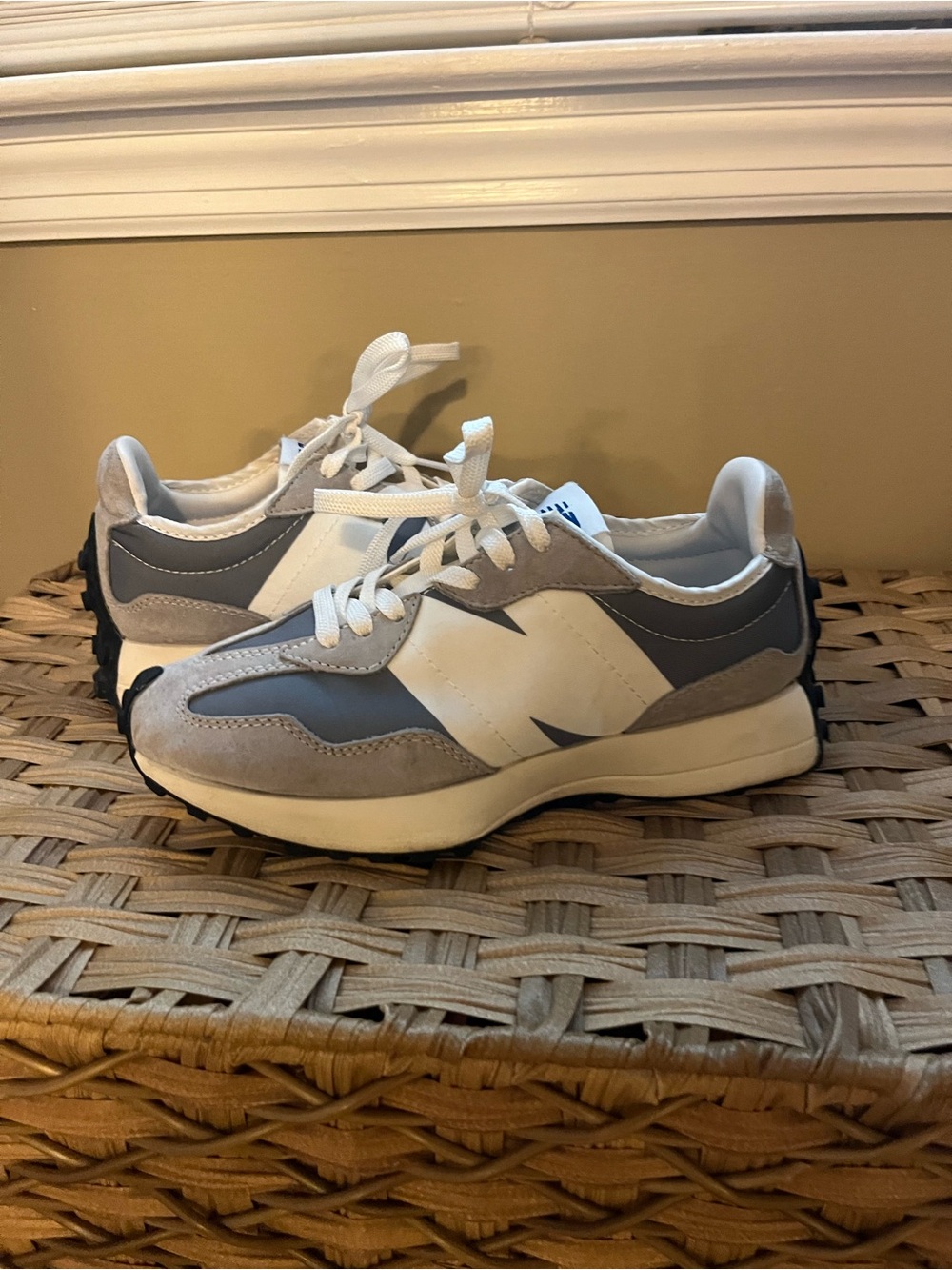New balance 327